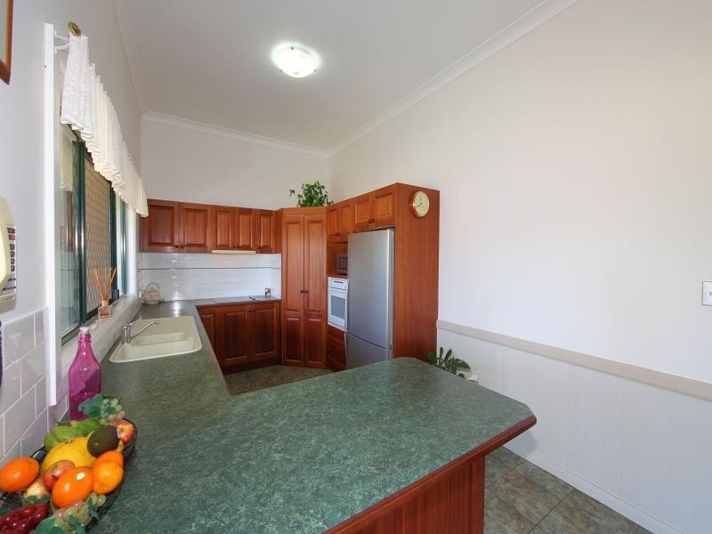142 Bargara Road, Bundaberg East QLD 4670