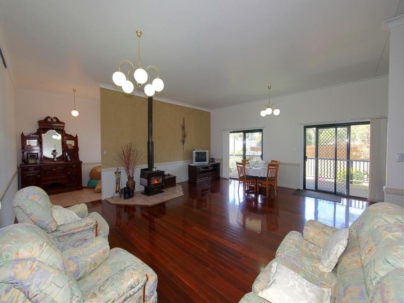 142 Bargara Road, Bundaberg East QLD 4670
