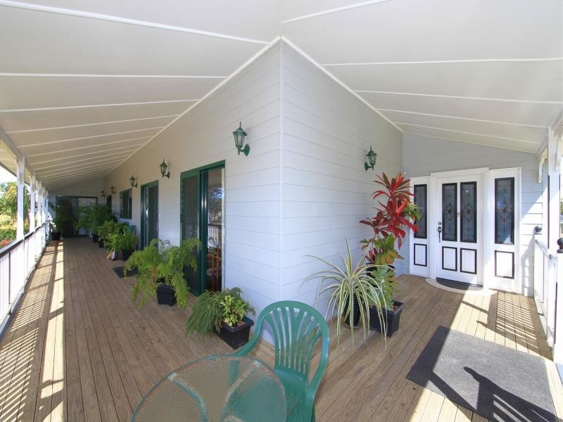 142 Bargara Road, Bundaberg East QLD 4670