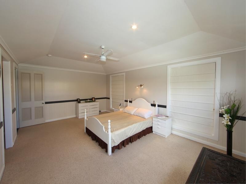 142 Bargara Road, Bundaberg East QLD 4670