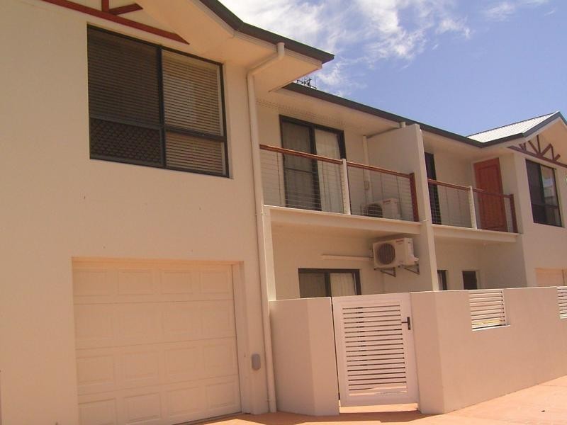 2/54 Johnson Street, Bargara QLD 4670