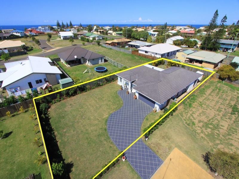 5 Whale Court, Bargara QLD 4670