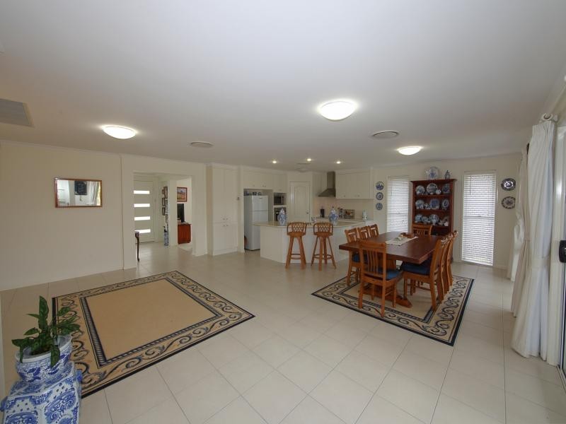 5 Whale Court, Bargara QLD 4670