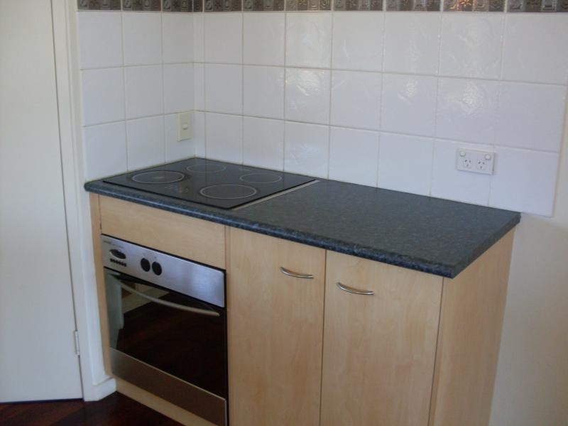 99 Barolin Esplanade, Coral Cove QLD 4670