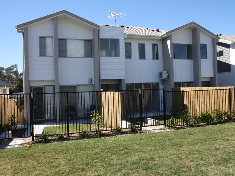 112 Christopher St, Pimpama QLD 4209