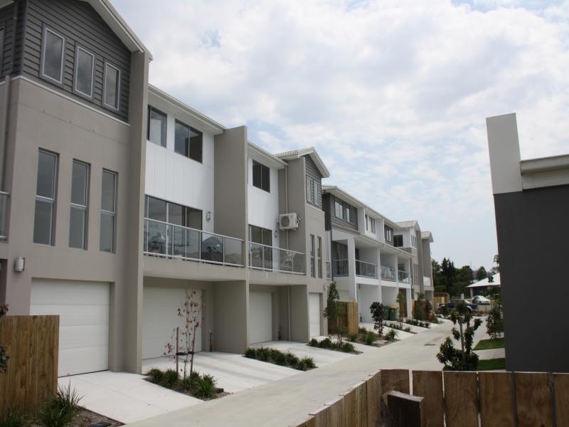 112 Christopher St, Pimpama QLD 4209