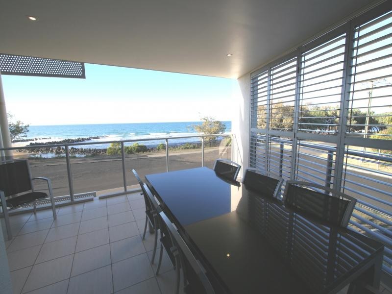 2/33 Esplanade, Bargara QLD 4670