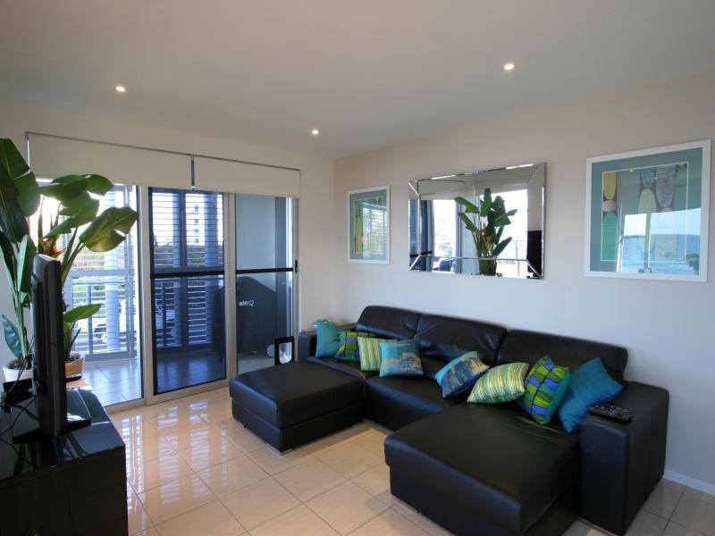 2/33 Esplanade, Bargara QLD 4670
