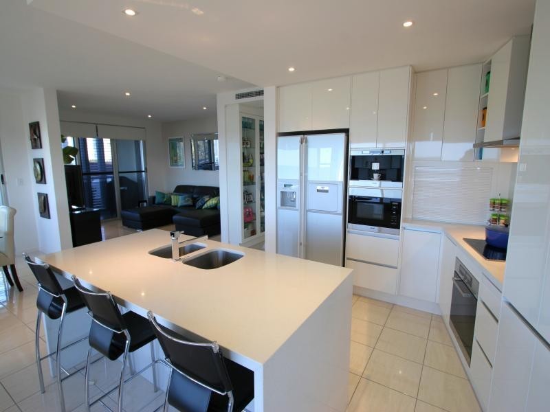 2/33 Esplanade, Bargara QLD 4670