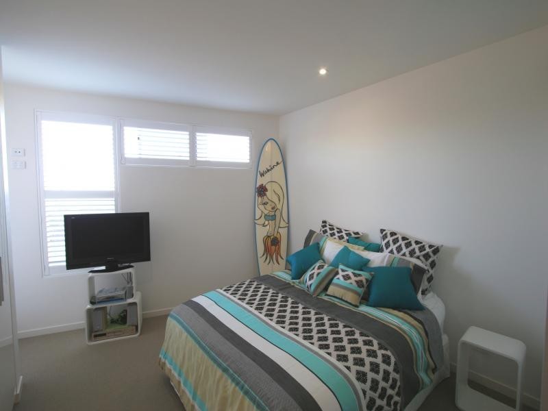 2/33 Esplanade, Bargara QLD 4670