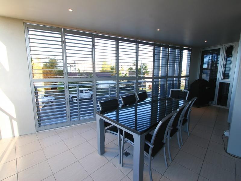 2/33 Esplanade, Bargara QLD 4670