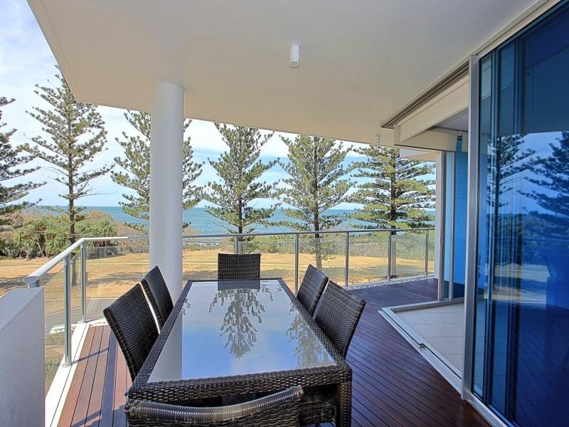 304/95 Esplanade, Bargara QLD 4670