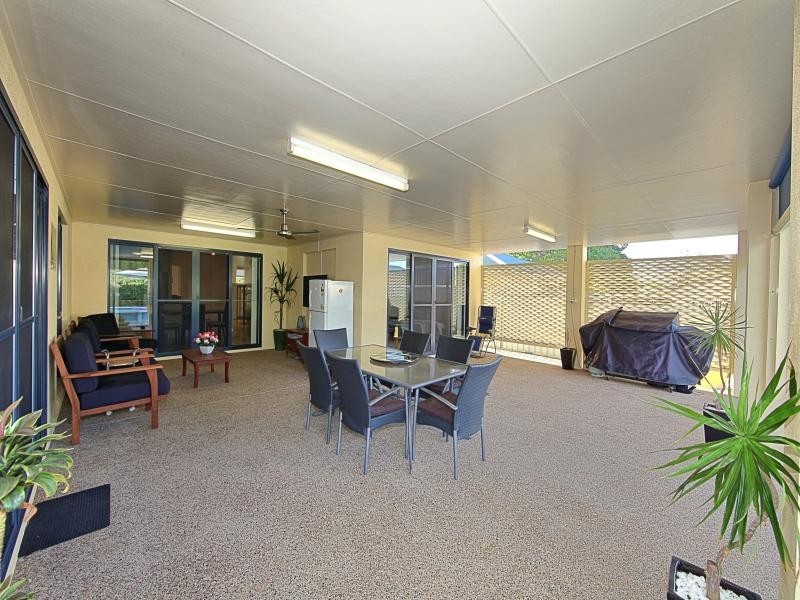 3 Corser Street, Burnett Heads QLD 4670