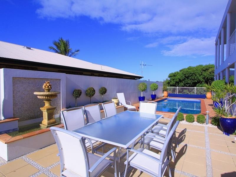 73 Fairway Dr, Bargara QLD 4670