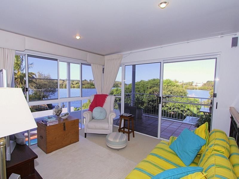 73 Fairway Dr, Bargara QLD 4670