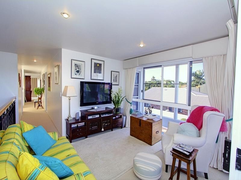 73 Fairway Dr, Bargara QLD 4670