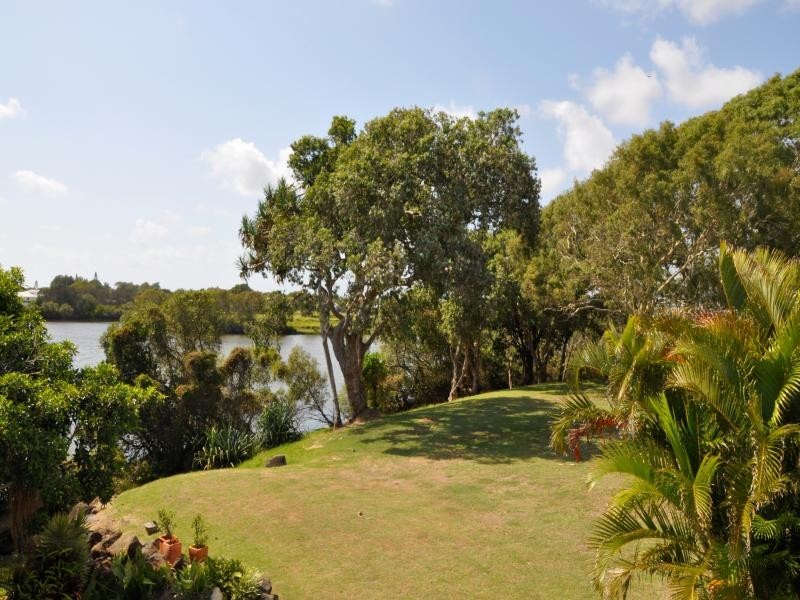 73 Fairway Dr, Bargara QLD 4670