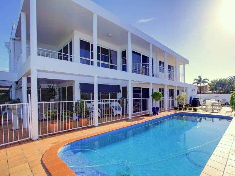 73 Fairway Dr, Bargara QLD 4670