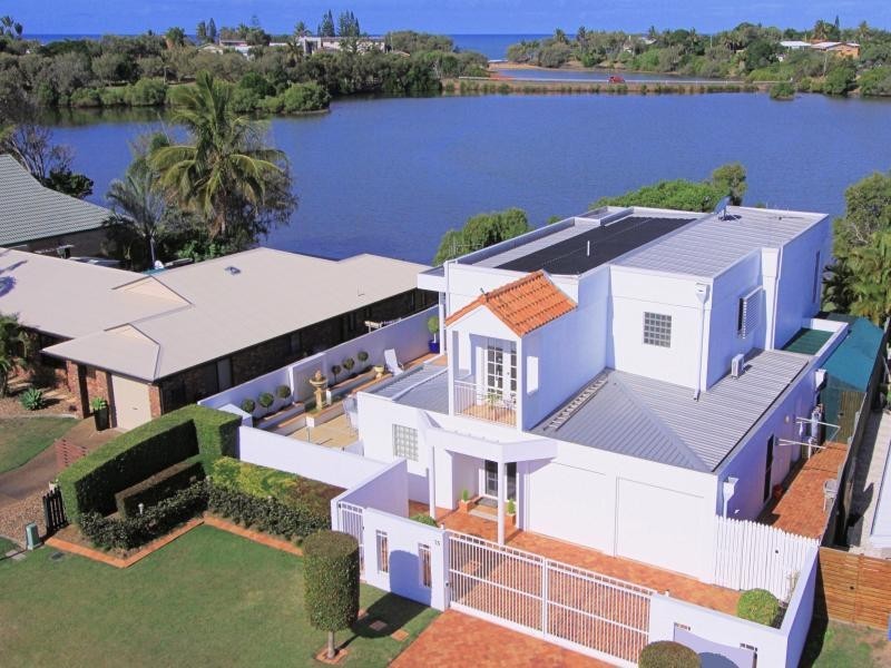 73 Fairway Dr, Bargara QLD 4670