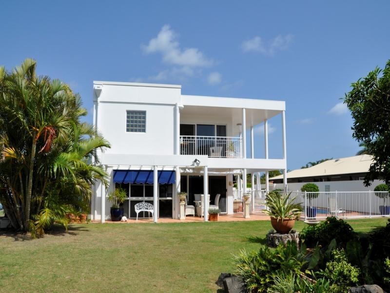 73 Fairway Dr, Bargara QLD 4670