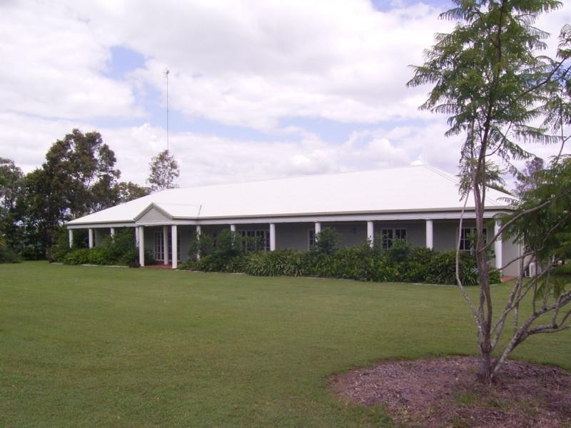 11 Daveys Drive, Branyan QLD 4670