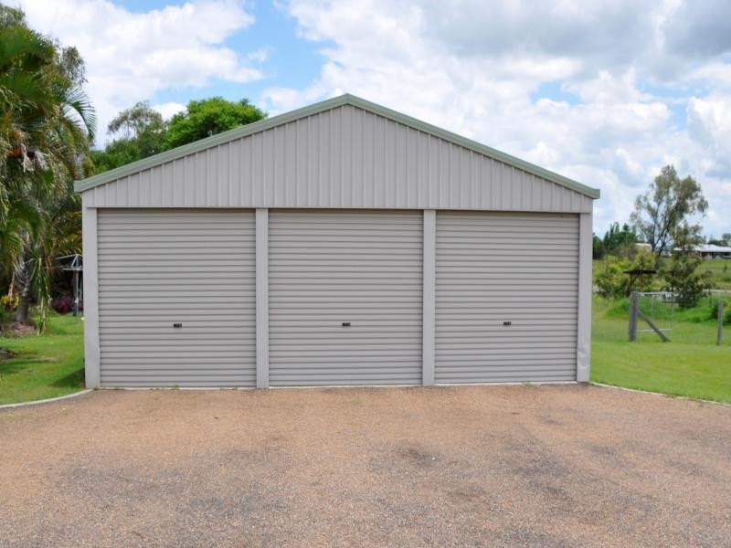 11 Daveys Drive, Branyan QLD 4670