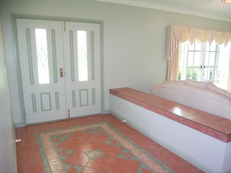 11 Daveys Drive, Branyan QLD 4670