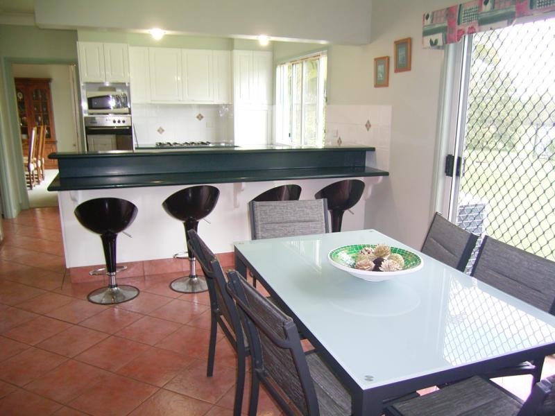 11 Daveys Drive, Branyan QLD 4670