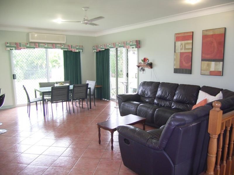 11 Daveys Drive, Branyan QLD 4670