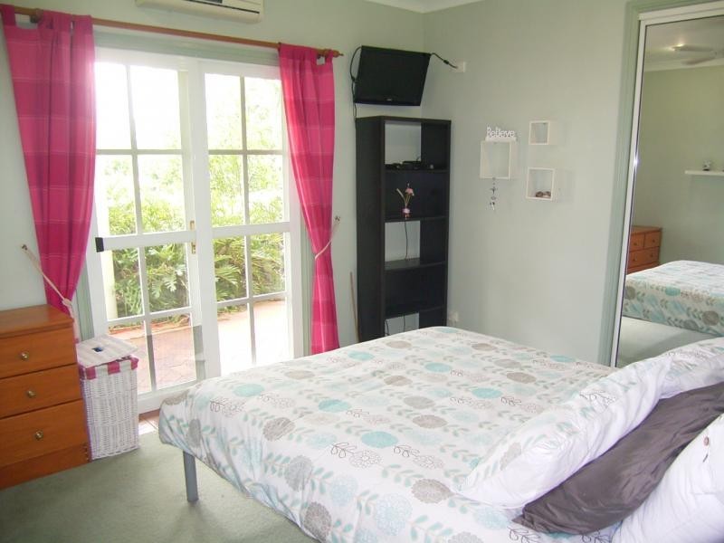 11 Daveys Drive, Branyan QLD 4670