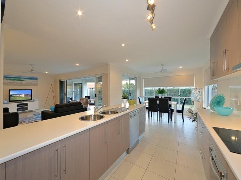 2 Starfish Crescent, Bargara QLD 4670