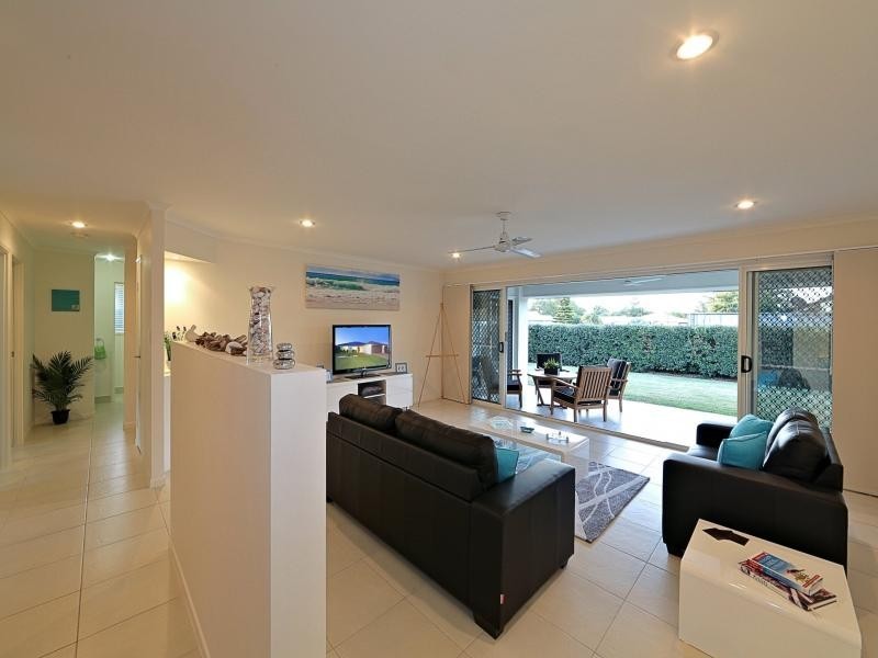 2 Starfish Crescent, Bargara QLD 4670