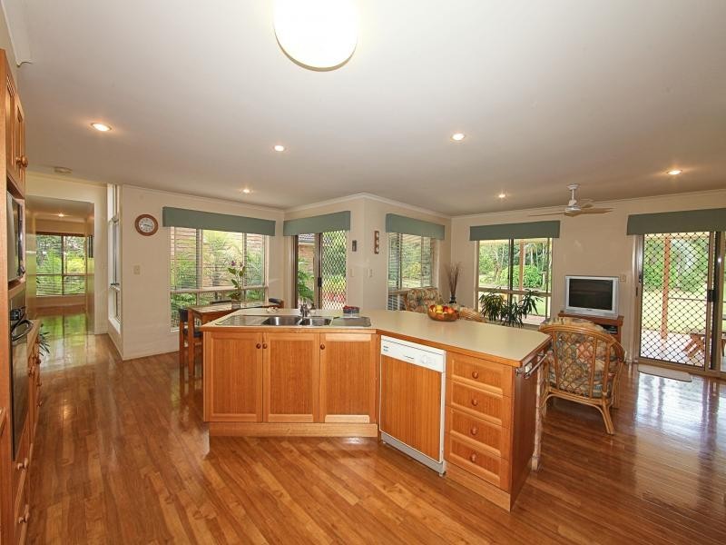 7 Cockatoo Crescent, Gooburrum QLD 4670