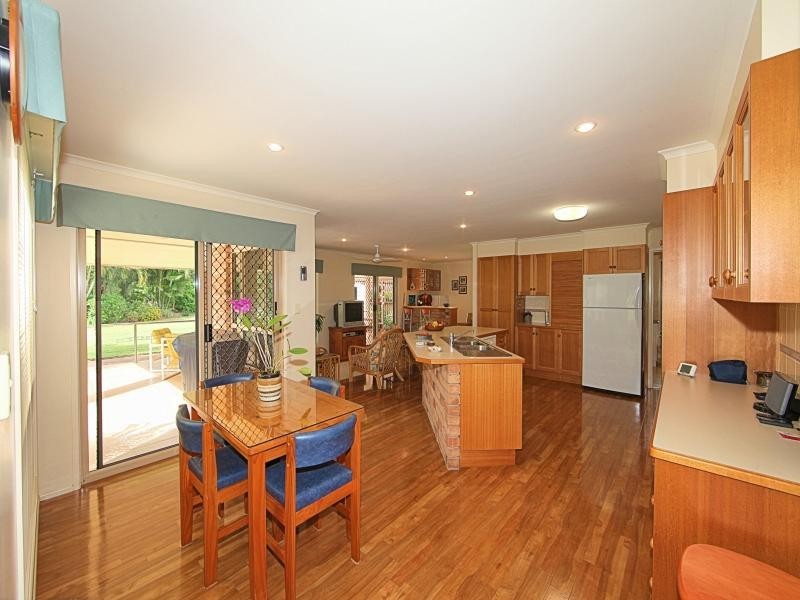 7 Cockatoo Crescent, Gooburrum QLD 4670
