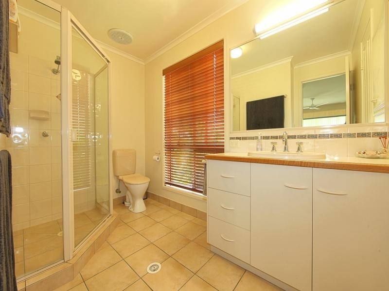 7 Cockatoo Crescent, Gooburrum QLD 4670