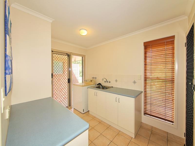 7 Cockatoo Crescent, Gooburrum QLD 4670