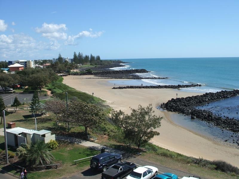 1 /27 Holland St cnr Whalley St, Bargara QLD 4670