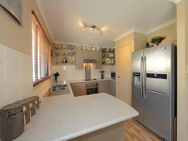 5 Bernborough Bvd, Branyan QLD 4670