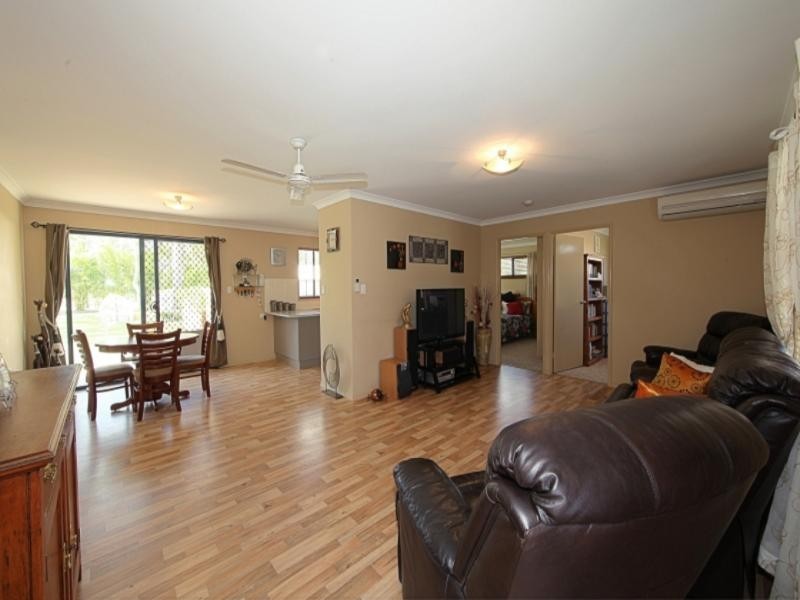 5 Bernborough Bvd, Branyan QLD 4670