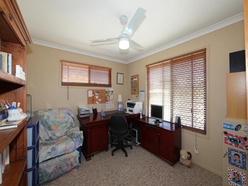 5 Bernborough Bvd, Branyan QLD 4670