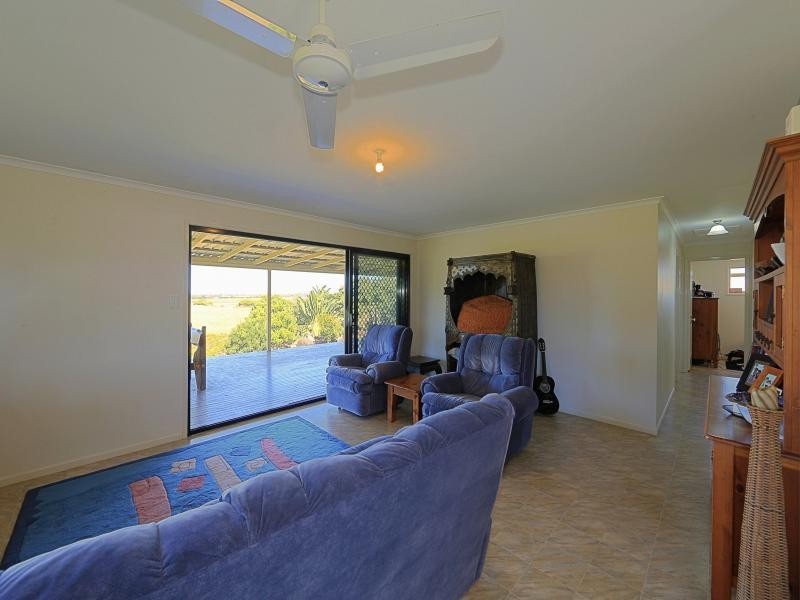 1154 Elliott Heads rd, Woongarra QLD 4670