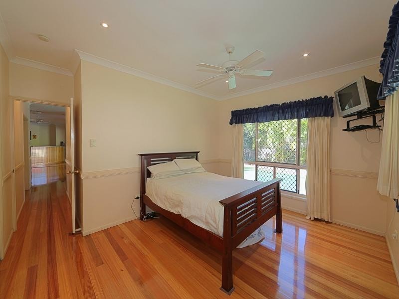 22 Cockatoo Crescent, Gooburrum QLD 4670