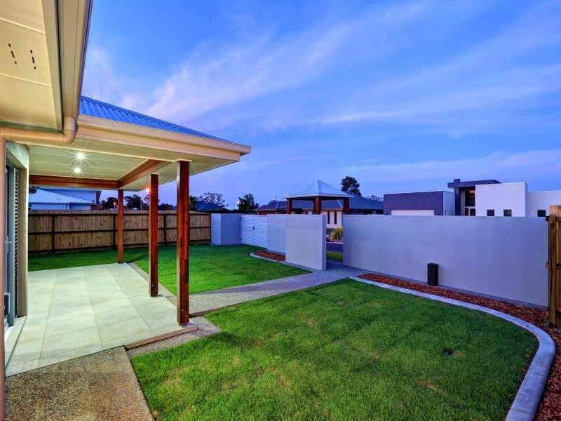 1 /24 Masthead Drive, Bargara QLD 4670