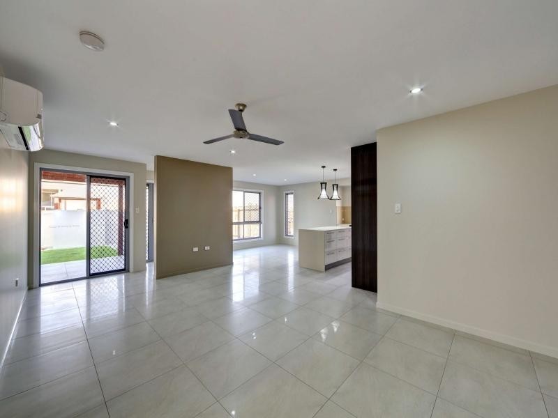 1 /24 Masthead Drive, Bargara QLD 4670