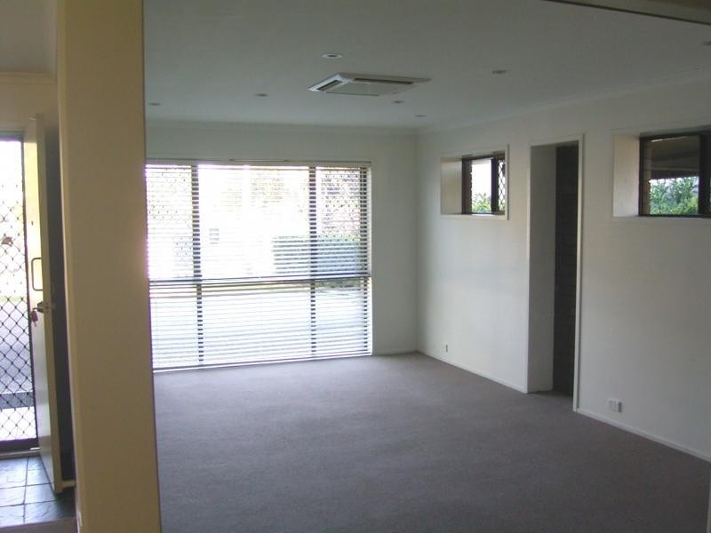 1 Elworthy Street, Bargara QLD 4670