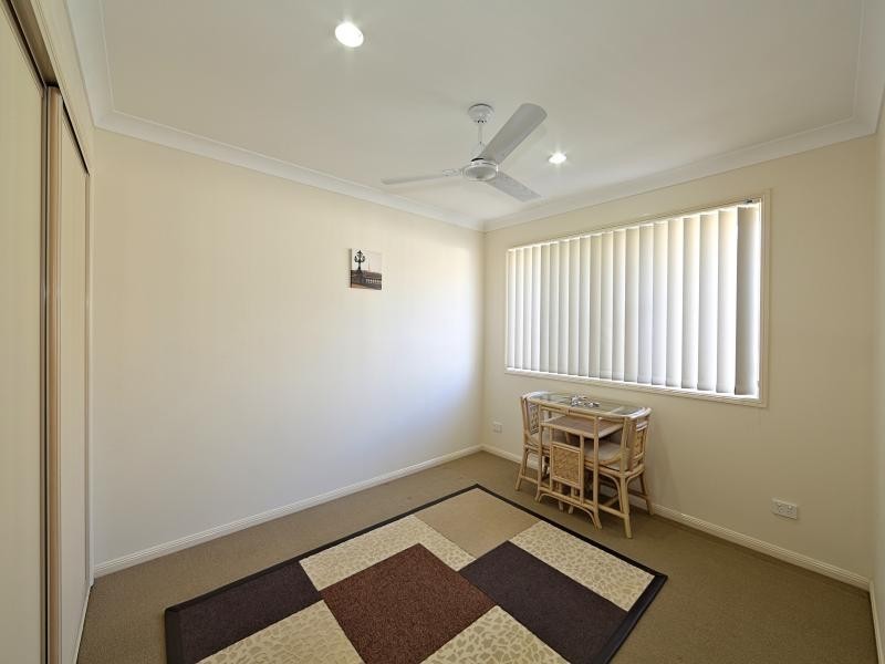 7 Leon Place, Coral Cove QLD 4670