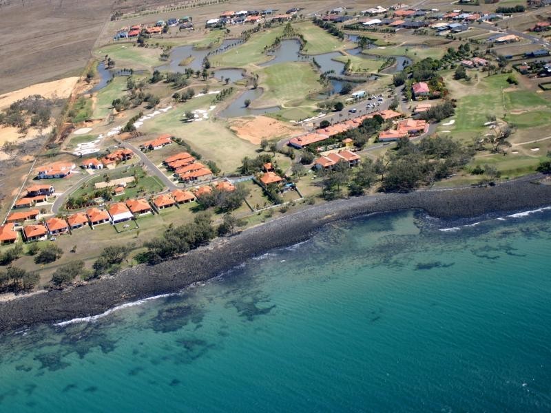 7 Leon Place, Coral Cove QLD 4670