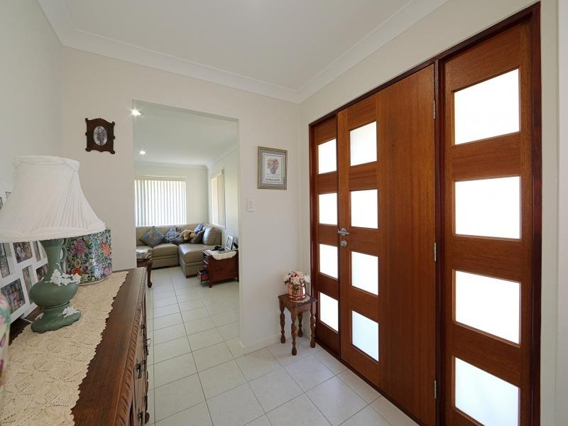 18 Marian Street, Coral Cove QLD 4670