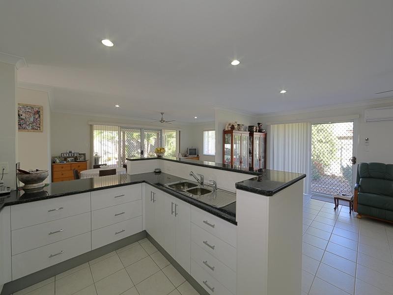 18 Marian Street, Coral Cove QLD 4670