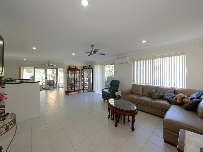 18 Marian Street, Coral Cove QLD 4670